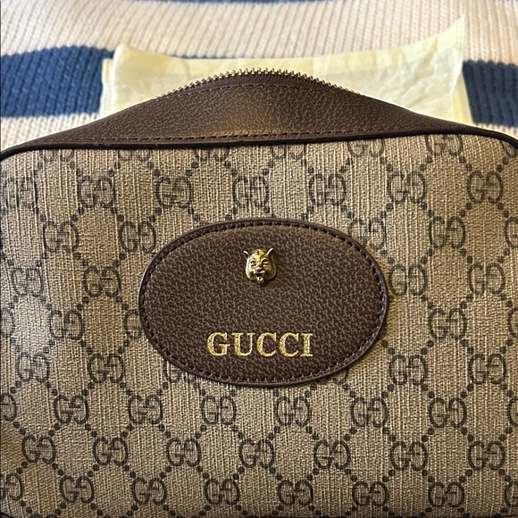 Beige and Yellow Shoulder Bag with Green and Red Strap - Picture 5 of 8